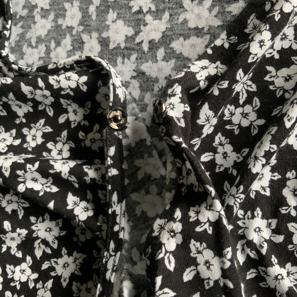 Michael Kors  wrap top nwot - Picture 2 of 4
